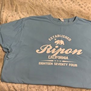 California T-shirt ⚡️ 3/$15 or 5/$25 ⚡️